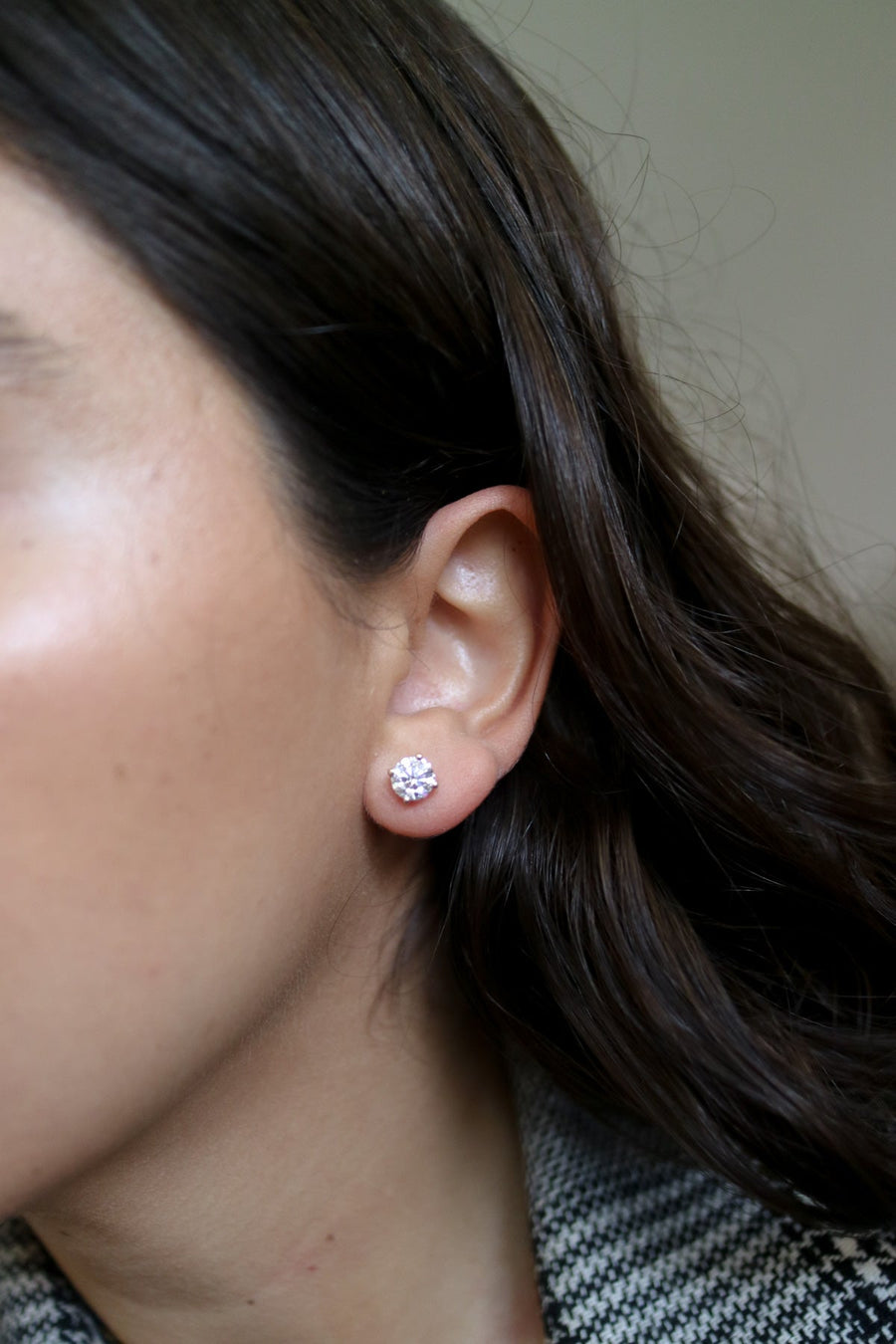 Ethereal Round Stud