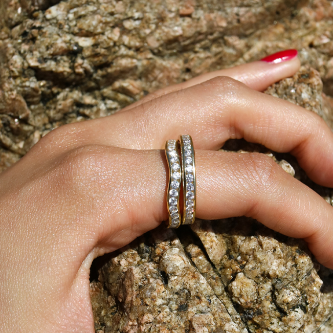 Wavy sales diamond band